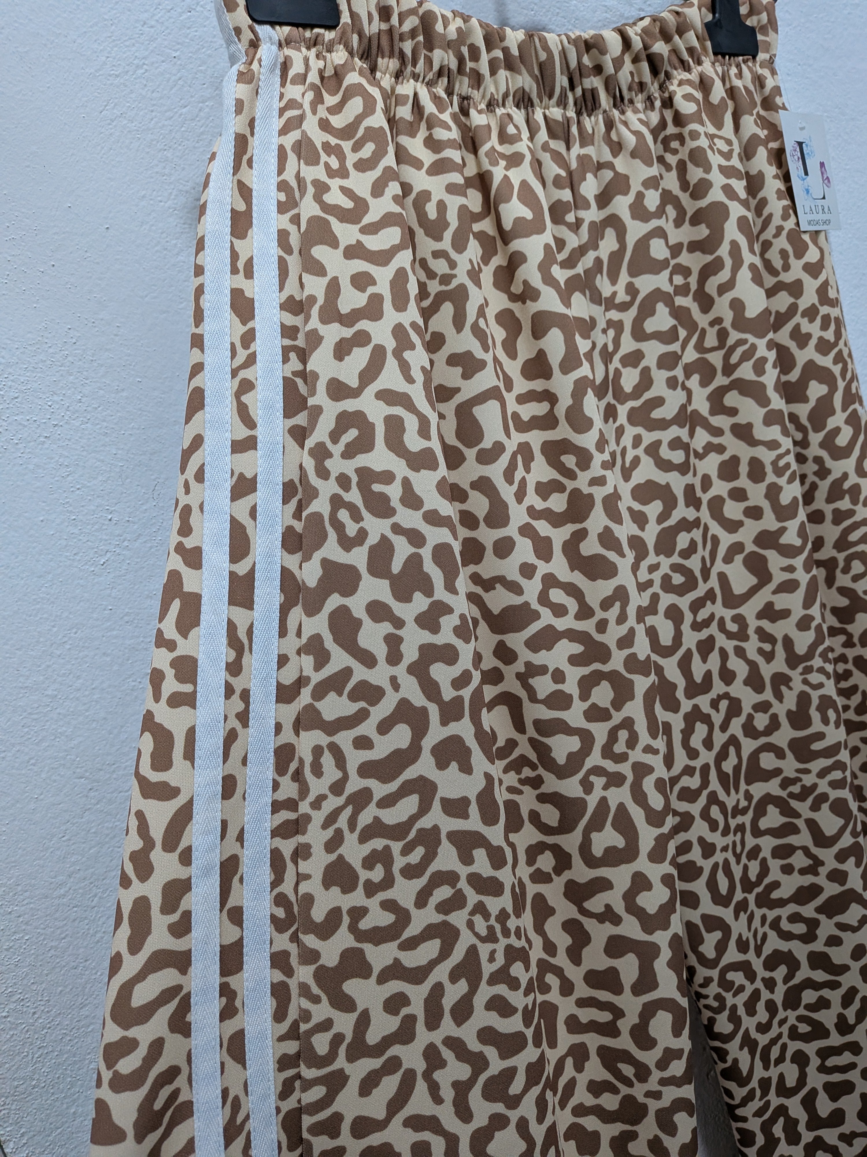 Pantalón Adidos leopardo