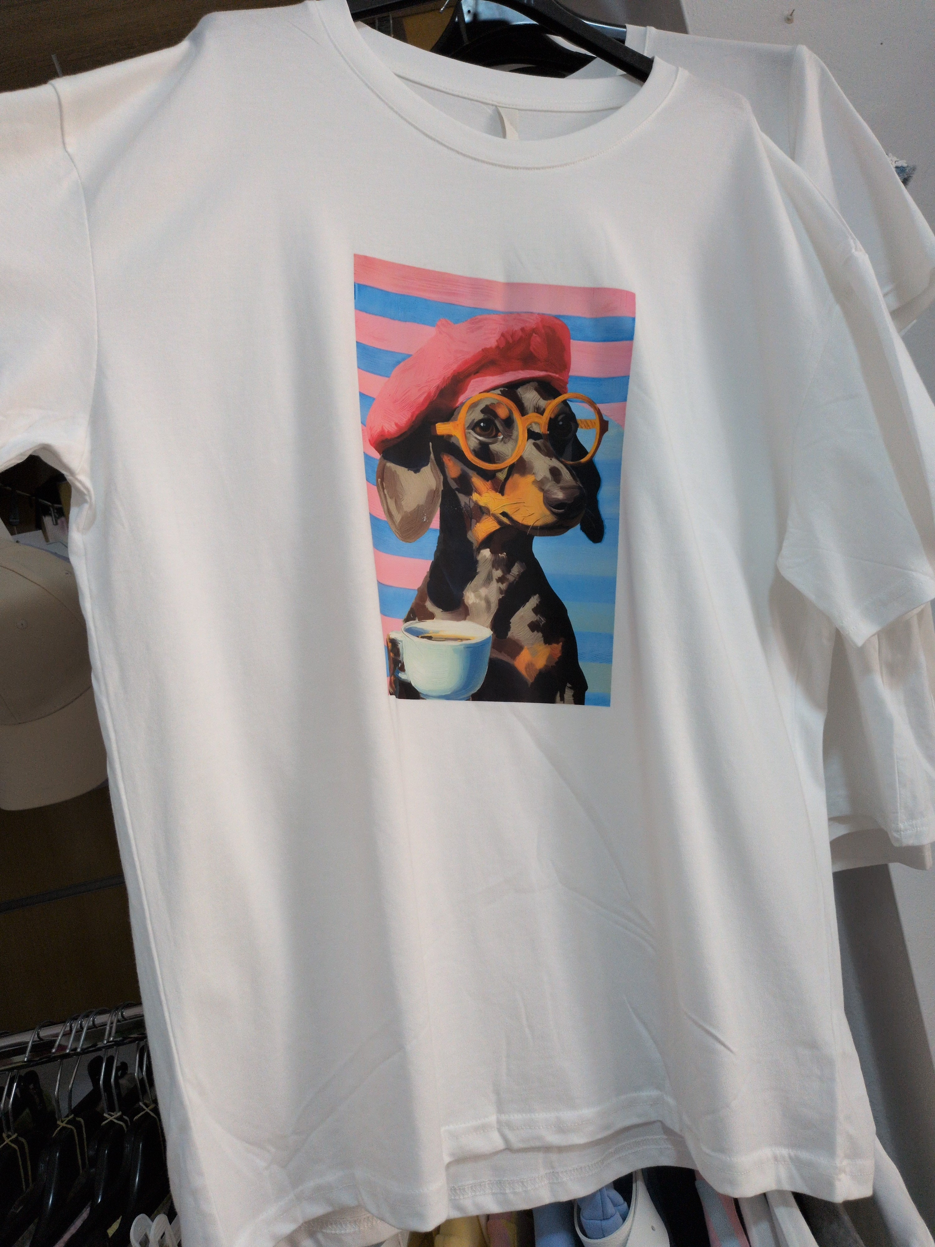 Camiseta Teckel boina y coffee
