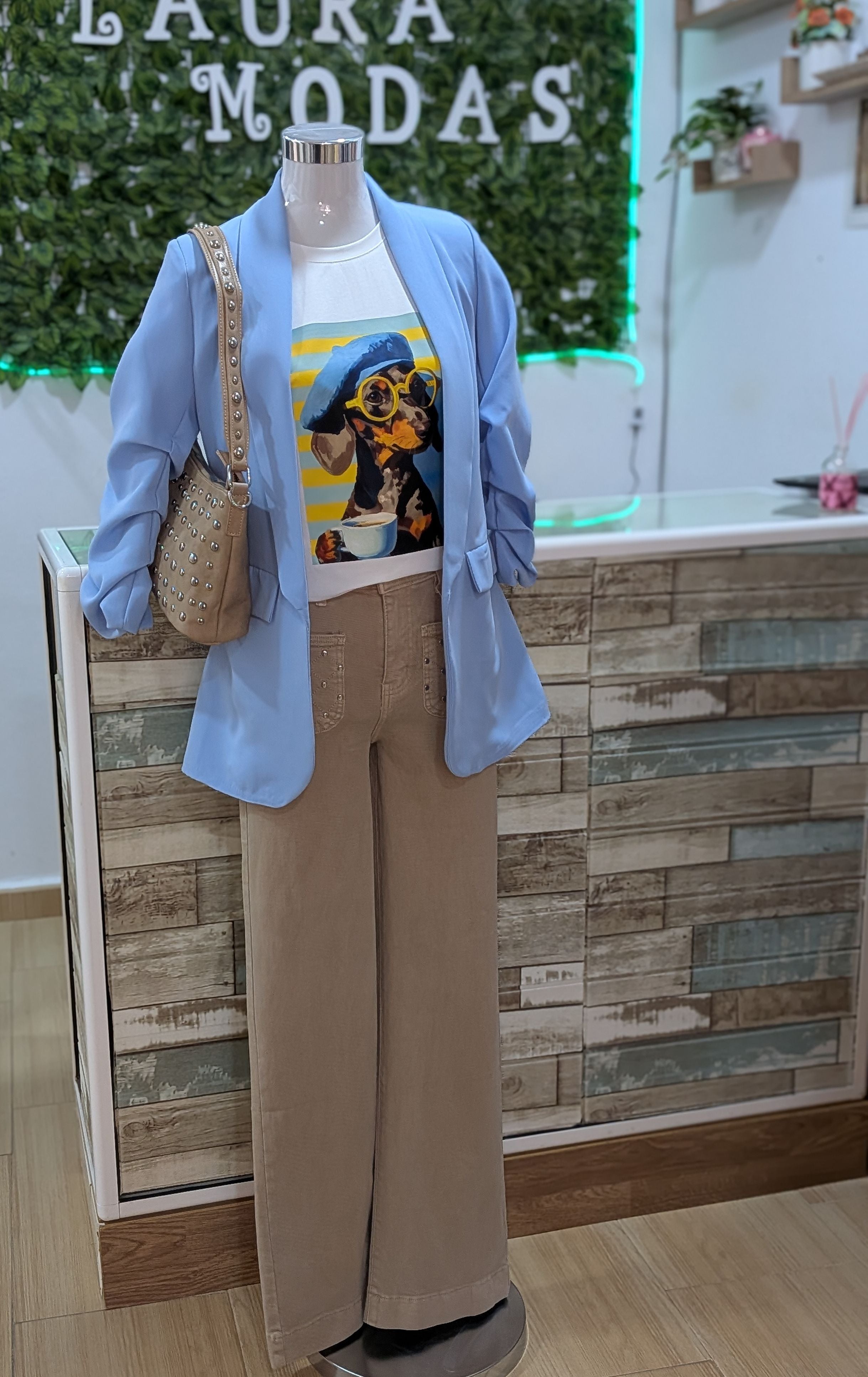 Vaquero Tachas Beige