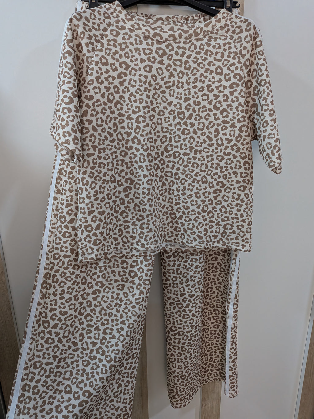 Conjunto Leopardo