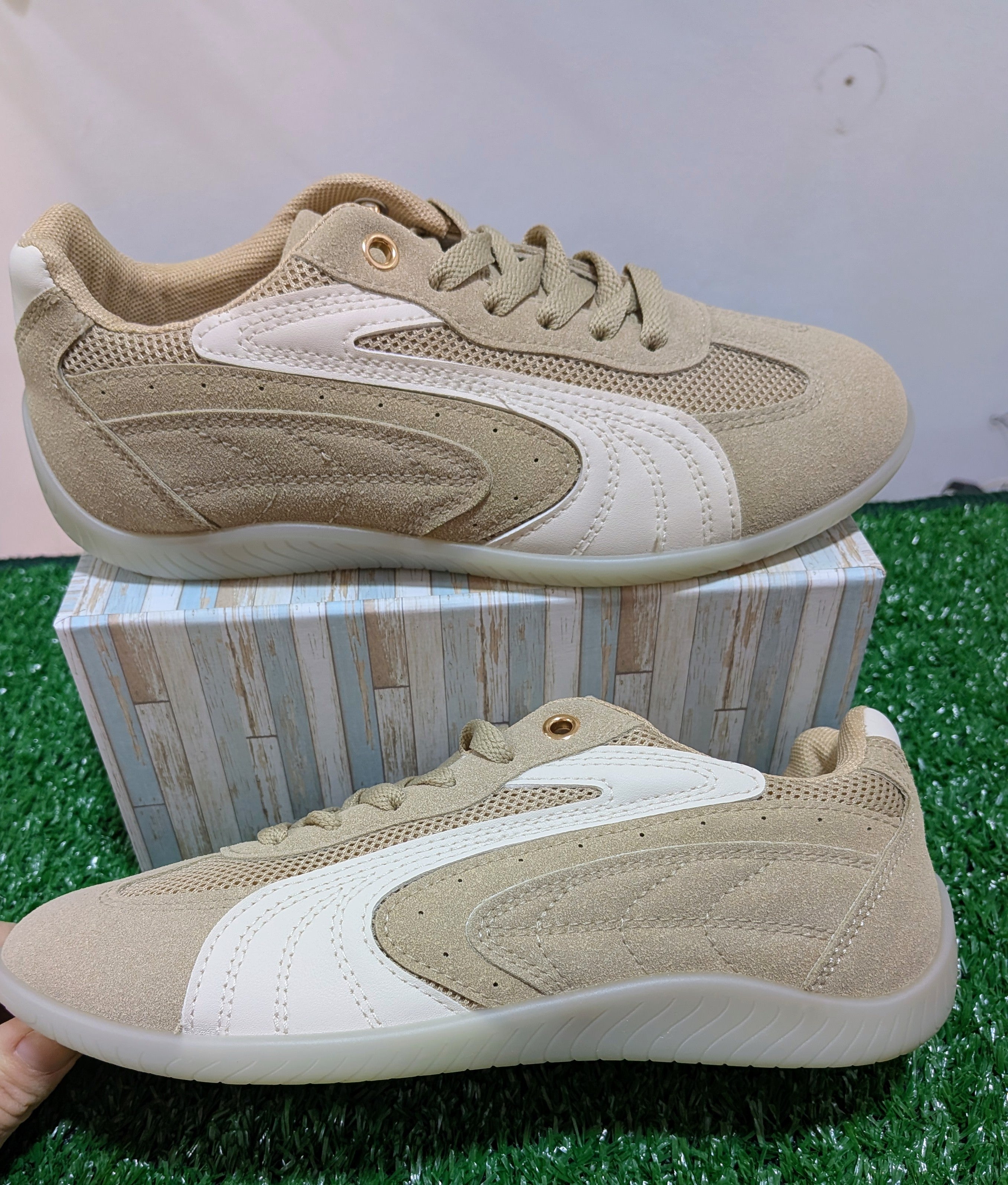 Deportivas Beige