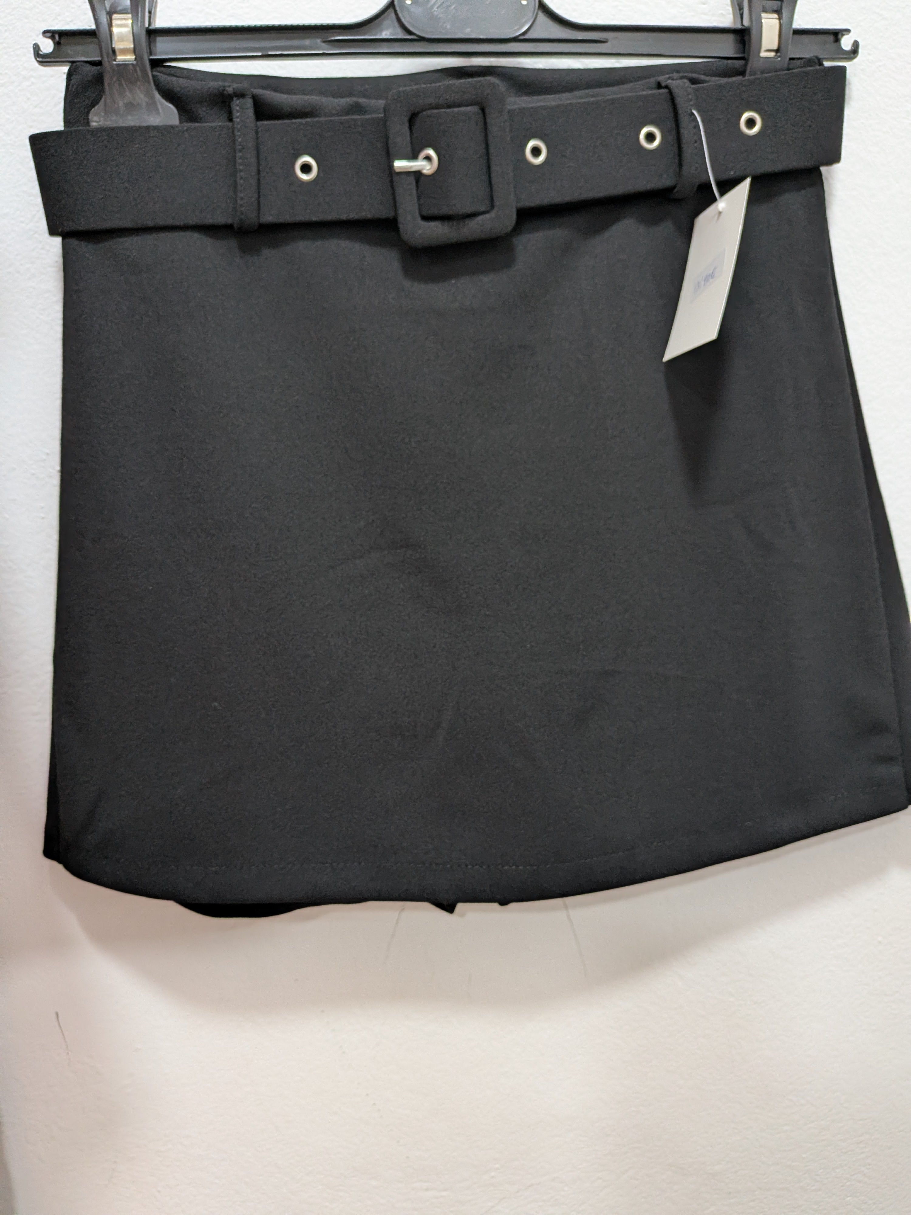 Falda skort