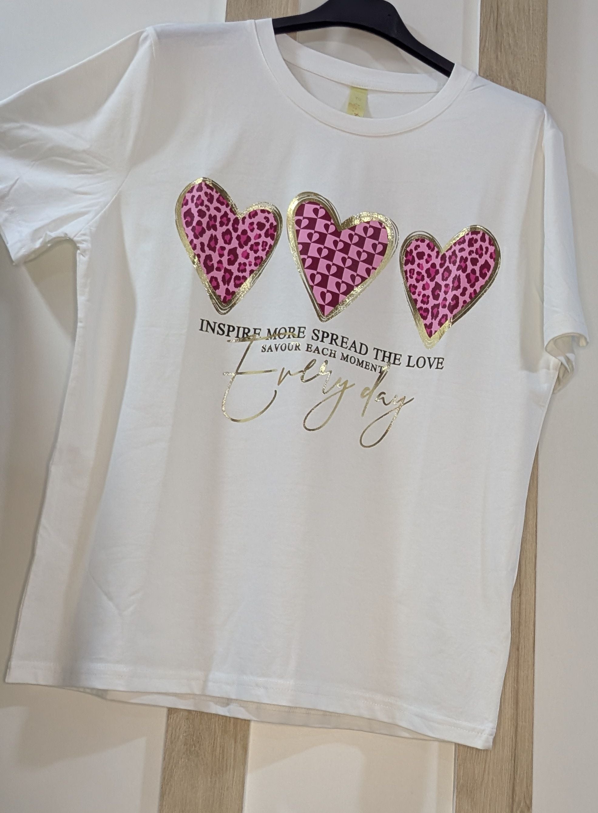 Camiseta Corazones