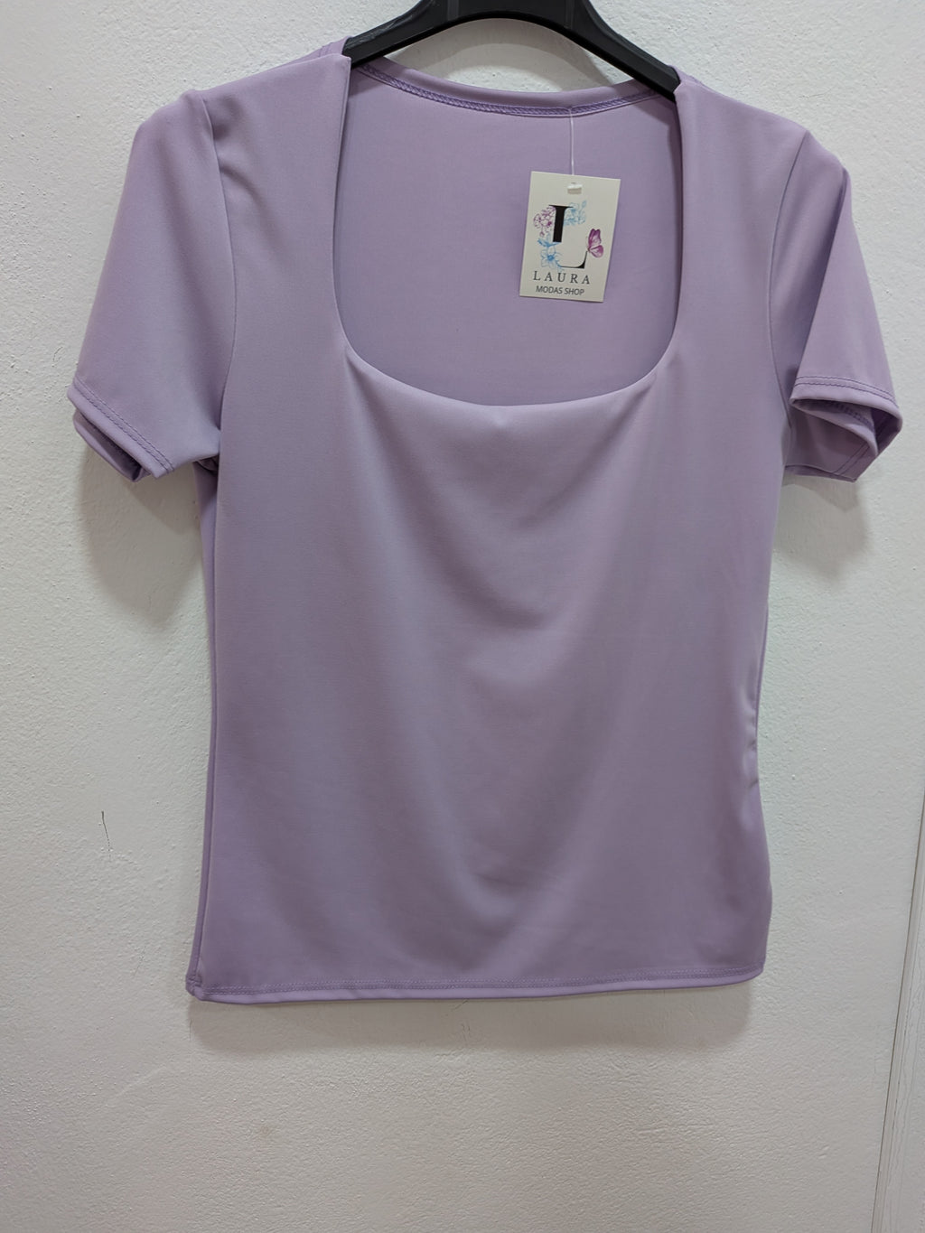 Camiseta cuello cuadrado